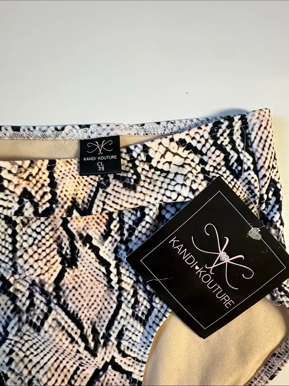NWT Kandi Kouture bottoms CL 7/8